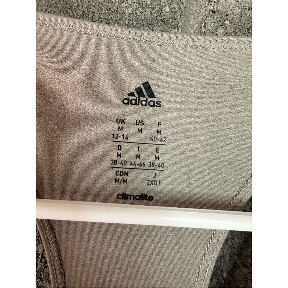 Adidas Climalite Scoop Neck Racerback Activewear Tank Top Gray Size Medium - Picture 2 of 5